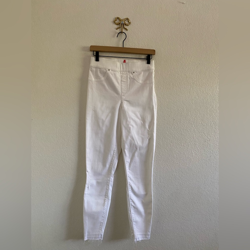 Spanx White Distressed Skinny Jeans High Rise Pull On Raw Hem 20229R Womens S
